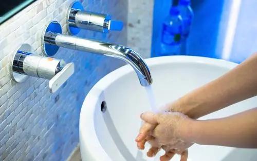 老人|为什么上了年纪身上会有“老人味”？做好六件事再老也没“味”