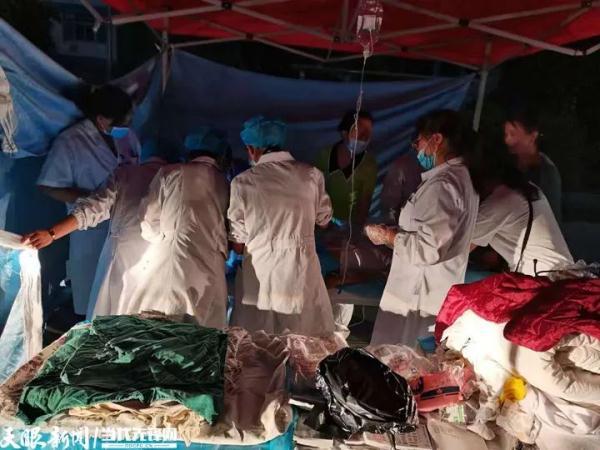 左烟|地震宝宝出生了！妈妈：“长大了，希望他能去帮助别人”