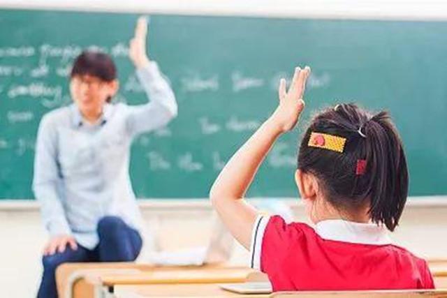 幸福的灯火|幼儿园“小学化”无异于在揠苗助长？娃上二年级后，隐患逐渐显现