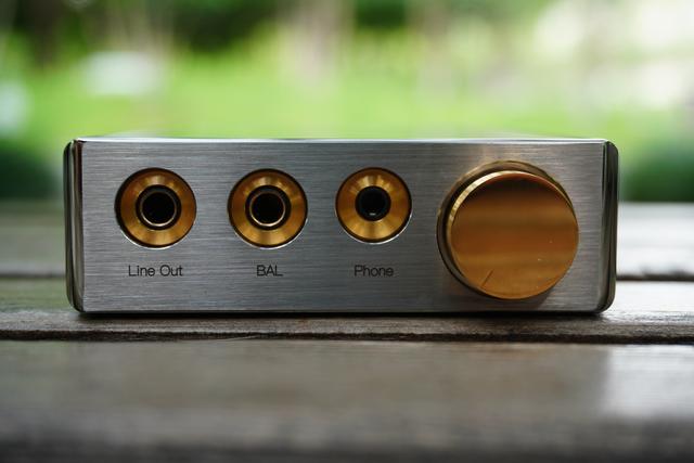 聊几套有意思到HIFI搭配（二）：iBasso DX220 MAX + SR2