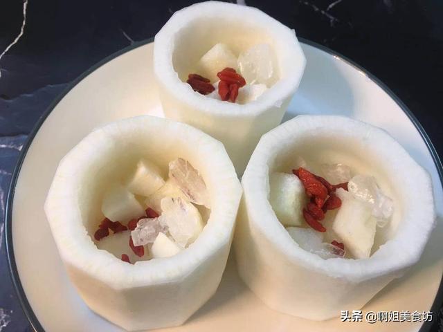 冬天记得给家人喝这滋补汤，清甜爽口，清热去火，做法超简单