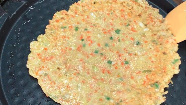 家常蔬菜早餐饼做法，柔软不发硬，营养丰富，老人孩子都爱吃