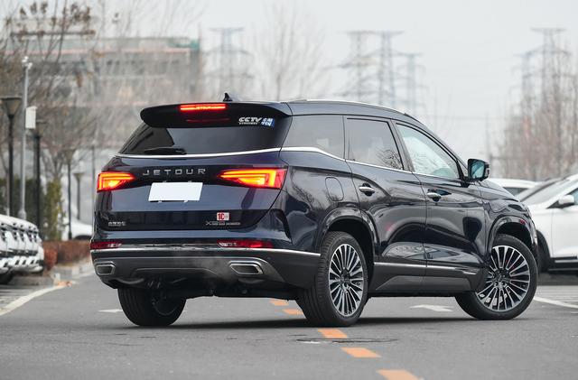 工薪族买得起的中型SUV，9.99万起的捷途X95不香吗？