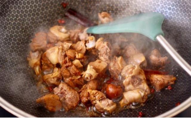 好吃没膻味的鸭子做法，技巧到位，肉质香嫩好吃