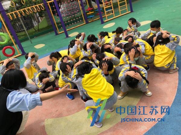 「中国江苏网」南通黎明社区联合辖区幼儿园开展防灾减灾活动