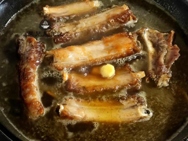 做排骨，有人先焯水，有人直接下锅，做法不同区别大，教正确做法