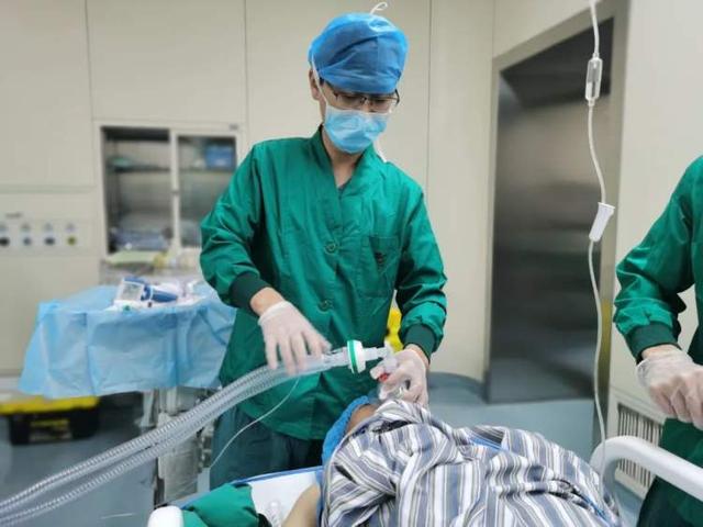 安亭镇丨安亭医院新院首台手术顺利完成