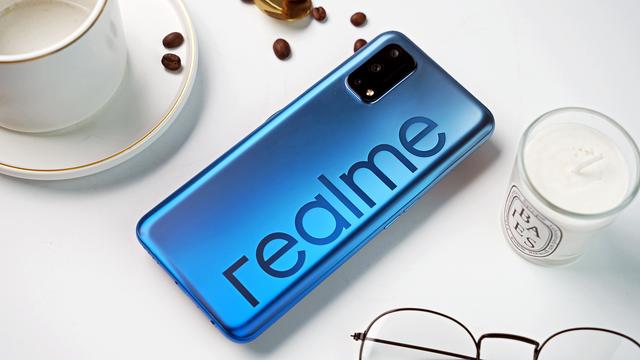 realme Q2测评：天玑800U+120Hz高刷，真香？