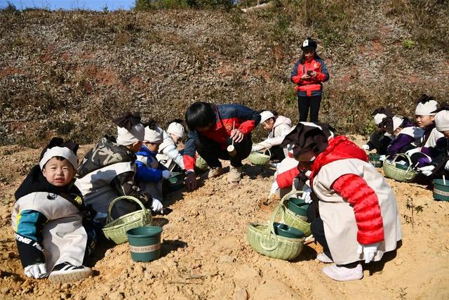 「喜讯」五龙客家风情园荣获“江西省科普教育基地”称号