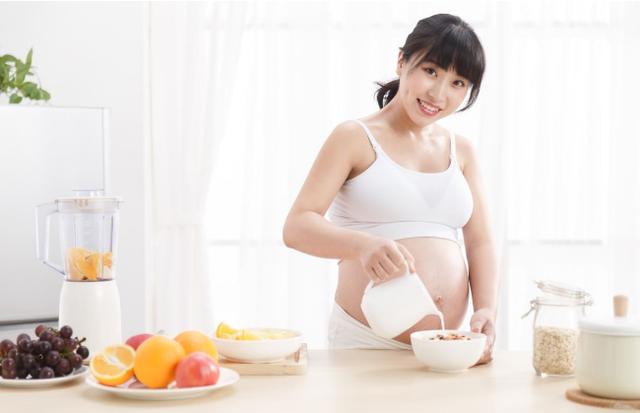 孕期喝奶有讲究，这3种“奶”看似营养，实际容易伤娃又伤身