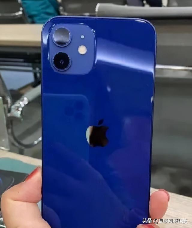 就算没有充电头，iPhone 12依然热销，首周销量出乎意料