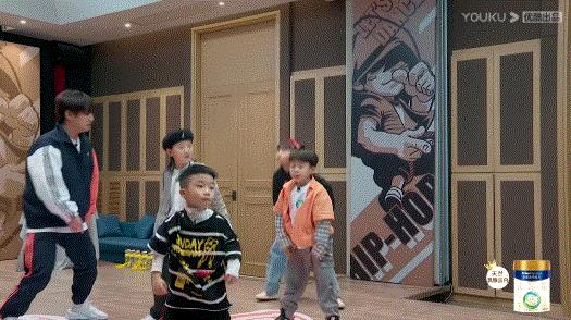 家住魔仙堡|举报,这综艺又想骗我生小孩