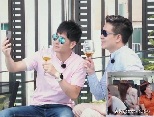 故态复萌|林志颖和弟弟戴墨镜与妻子连视频,看弟弟的造型,不当明星可惜了