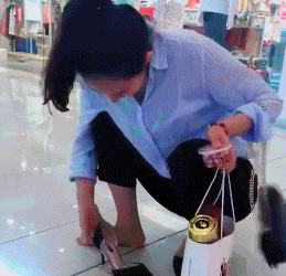 请原谅我不厚道的笑了