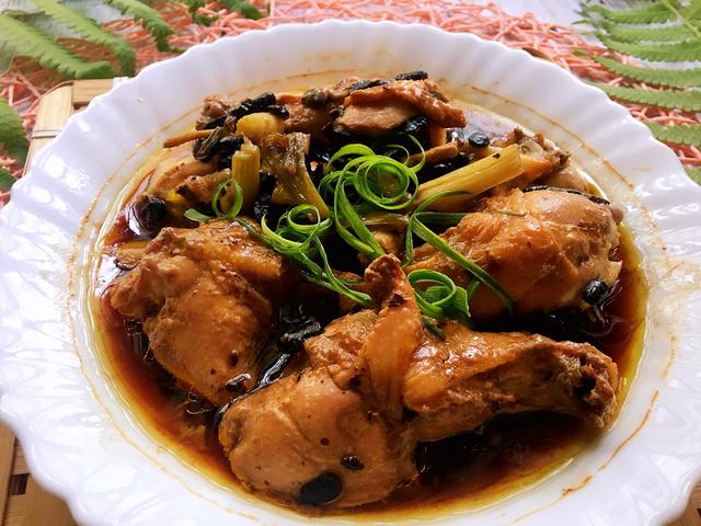 孩子爱吃小鸡腿，给他这样做，鲜香入味，闻着都流口水