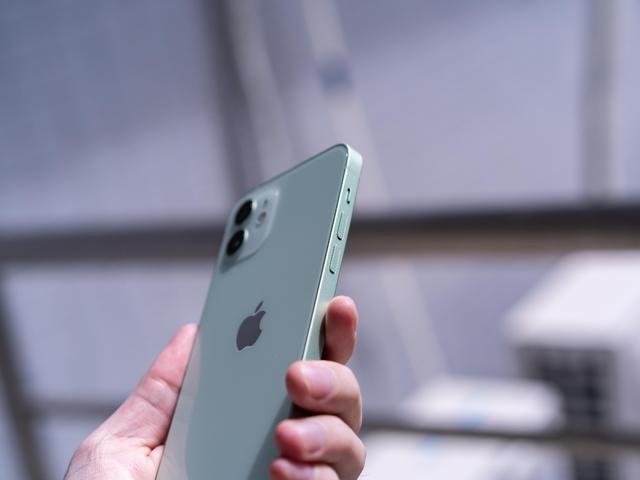 苹果之后，又一霸主开始偷工减料？库克比起乔布斯果然更会赚钱