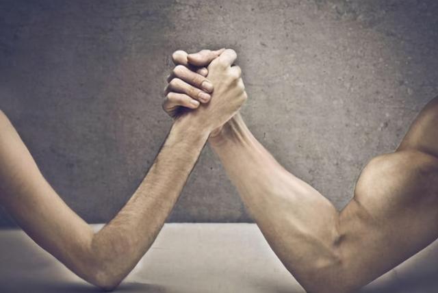 不到万不得已，千万不能和一个戒烟成功的人交朋友