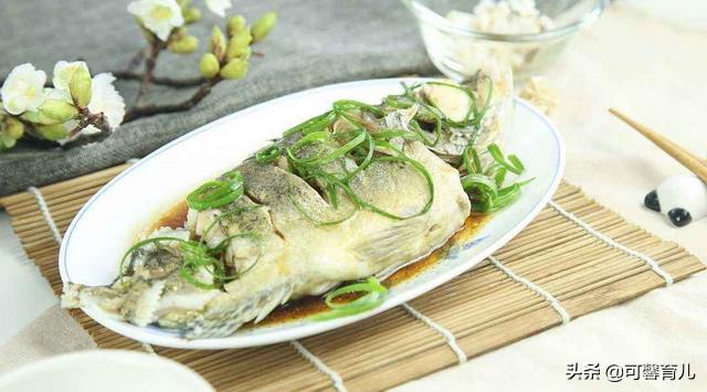 「你的育儿经」这几种零食“三管齐下”补钙铁锌,不要“一刀切”,让孩子少吃糖