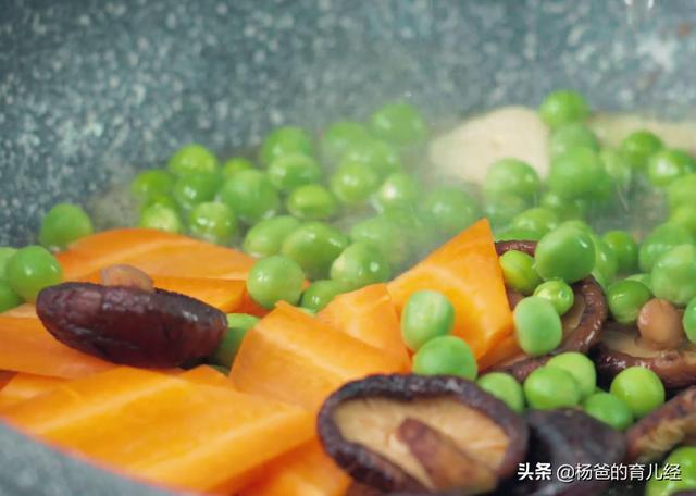 鸡蛋豆腐的美味新吃法，鲜嫩爽口，营养丰富，孩子爱吃的素味美食