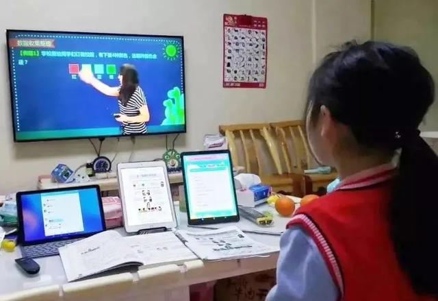 「超级宝妈」疫情成了亲子关系的“放大镜”?如何拯救失控的情绪?|| 对与疫情“沾边”的人,如何解开心结、消除偏见?