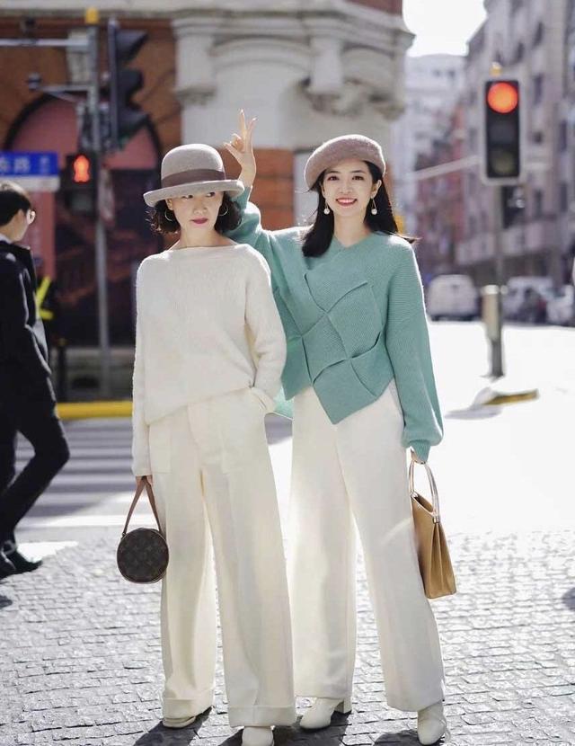 第五大道上了50岁的女人，少穿幼稚的T恤，三木妈妈的穿搭值得借鉴