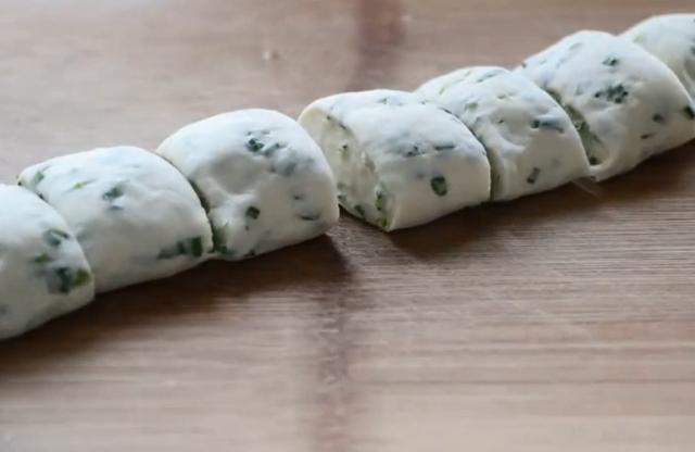 天冷了，学会面粉的懒人做法，比包子馒头简单，早餐几分钟搞定