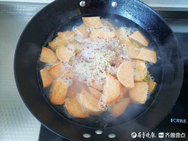 壹粉食堂｜童年回忆“地瓜菜”鲜美上桌咯，隔着屏幕都能闻到香