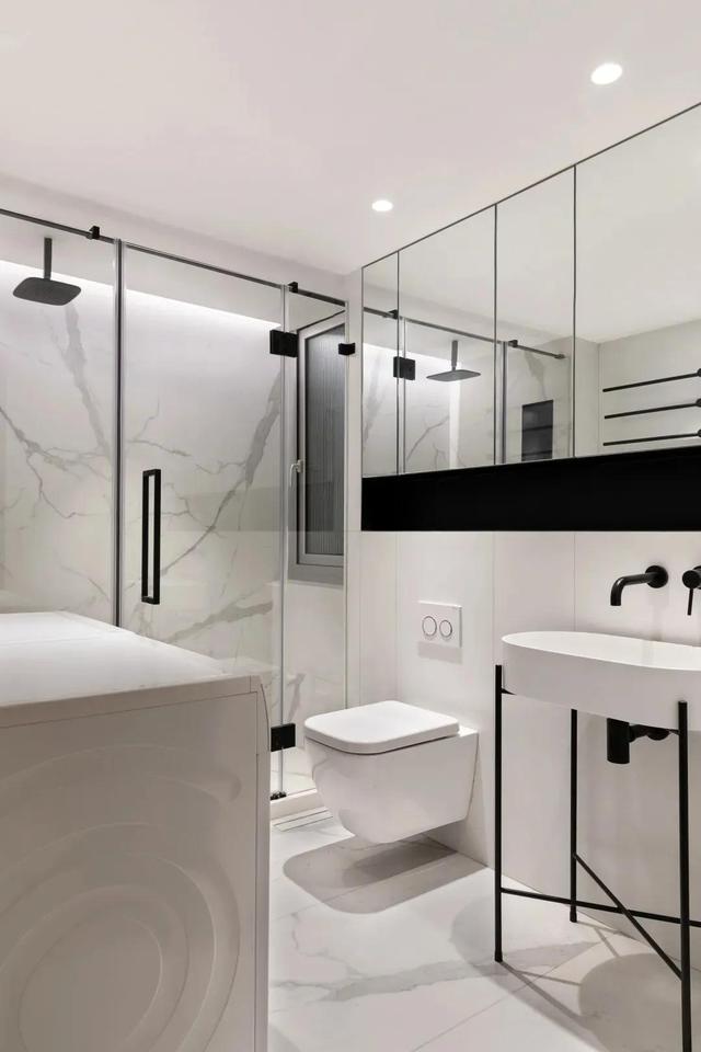 难怪入墙设计广受小户型喜欢，门入墙省空间、水龙头入墙高级