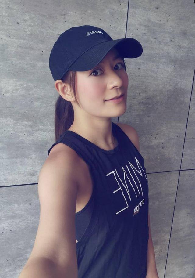 跳出火坑！前TVB花旦终于签约新公司 直言感谢老公一直在身边|资讯早知道