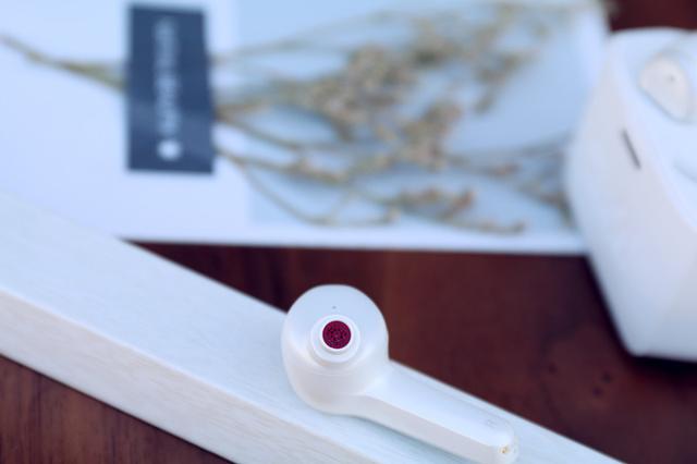 把操作做到小学生都能上手即用，德国版AirPods半个月体验