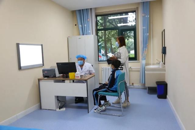 大眼睛的女孩|西安工会医院儿科医学中心正式试运营