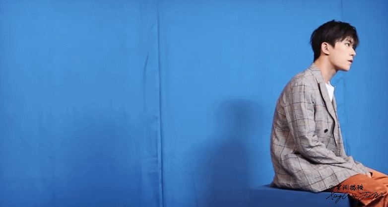 易烊千玺KINFOLK夏季刊封面花絮动图，那个绅士礼太有爱|电影工厂