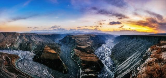 『约吗旅行』新疆自驾游旅游攻略，安集海大峡谷，一条五彩斑斓绚丽多彩的峡谷