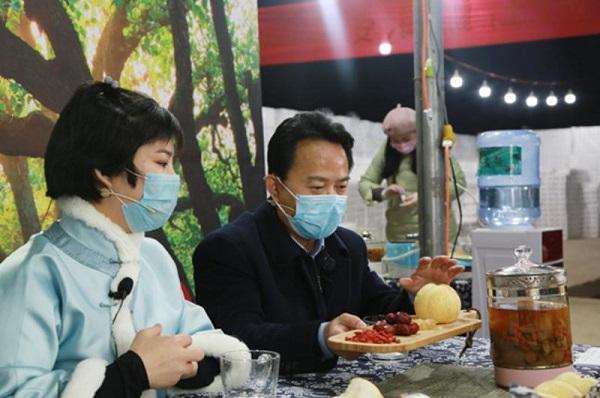 新民网■危中寻机 化危为机｜日均在途物流包裹超5000万个！“新商机”来了，“拼多多”拼了……