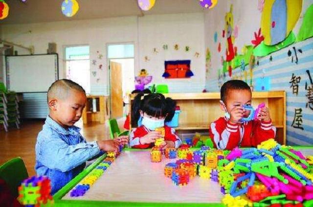 你的育儿经|“不问就拿这是偷”，宝妈擅自将玩具送人，5岁儿子的话很扎心