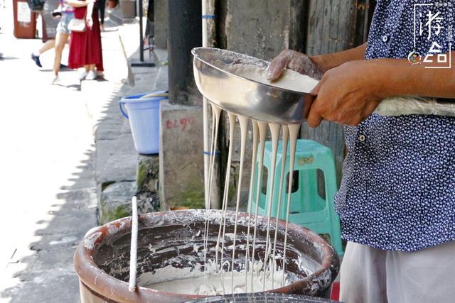 美食|重庆特有的5种“红色”美食：火锅小面麻辣领衔，还有一种很甜蜜