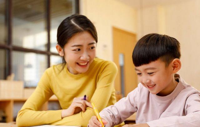 温柔大叔|袁咏自曝曾带儿子看心理医生：父母总做这件事，会把孩子越推越远