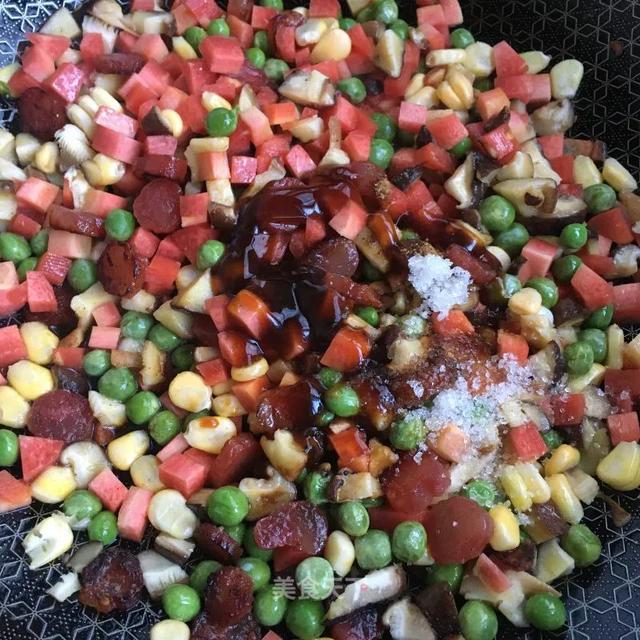 变着花样吃腊肠！醇厚浓郁，越嚼越香！还是小时候熟悉的味道