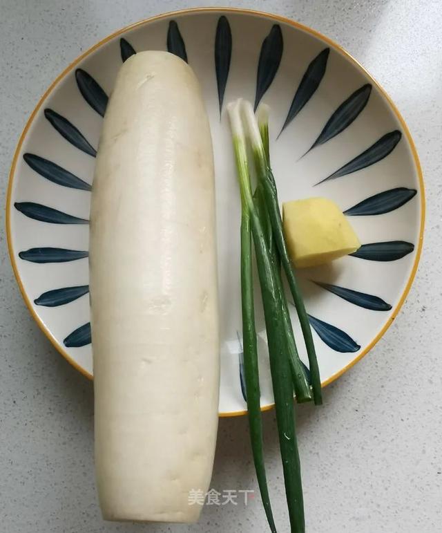 浇汁萝卜：冬日萝卜赛人参，软糯鲜香，比肉都好吃