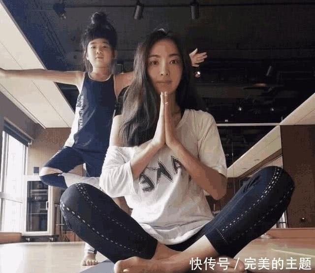 定格|有种“逆袭”叫曹格女儿，小时候被说丑八怪，长大了美到不敢认