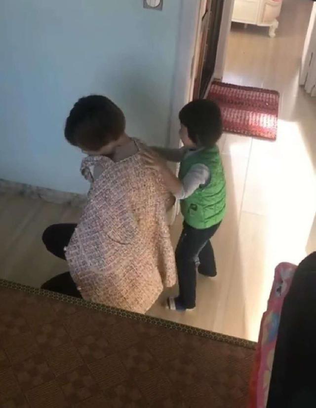 「你的育儿经」“无臂妈妈”是怎么照顾孩子的？她是如何教育出如此懂事的女儿？