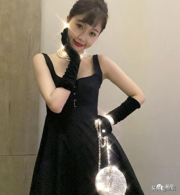 为什么95年的虞书欣一个素颜就老成这样|资讯早知道