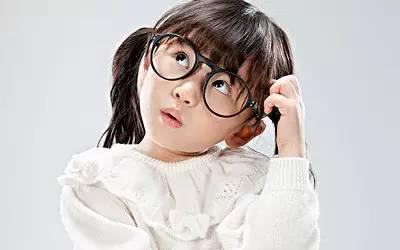 【超级宝妈】4岁女童意外坠落，只为收被子？学会6个方法培养孩子安全意识