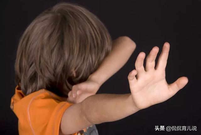 你的育儿经：看到孩子就发火？别装了，你只是看到了镜子里的“自己”