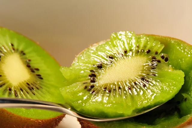 4大抗衰老效果明显的水果，建议爱美的人经常吃，帮你挽留青春