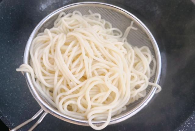 用简单的做法做出来难忘的味道，学会做给家人吃，我家连吃都不腻