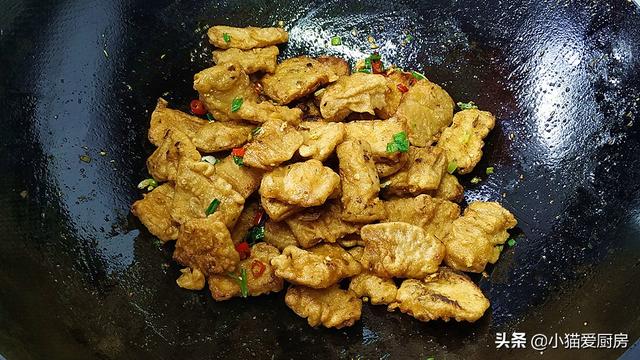 杏鲍菇别再炒了，看看小猫的这种做法，口感外酥里嫩，味好真香