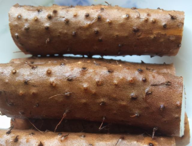 醋溜山药，什么时候放醋很关键，掌握好技巧，山药洁白如玉还清脆