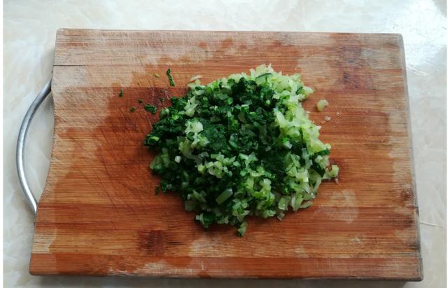 冬天，就馋这“菜团子”，粗粮细作，全面营养，比吃馒头强多了