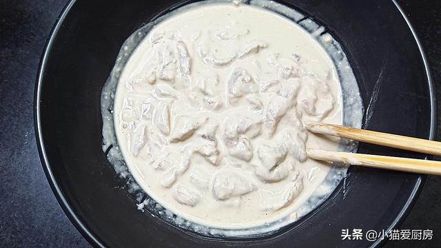 川味滑肉不要再煮汤了，教你做“水煮滑肉”，鲜香麻辣，吃着真爽